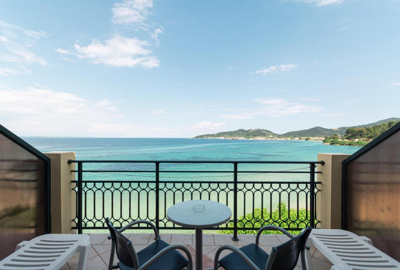Hotel Villa Nisteri 리메나스 외부 사진