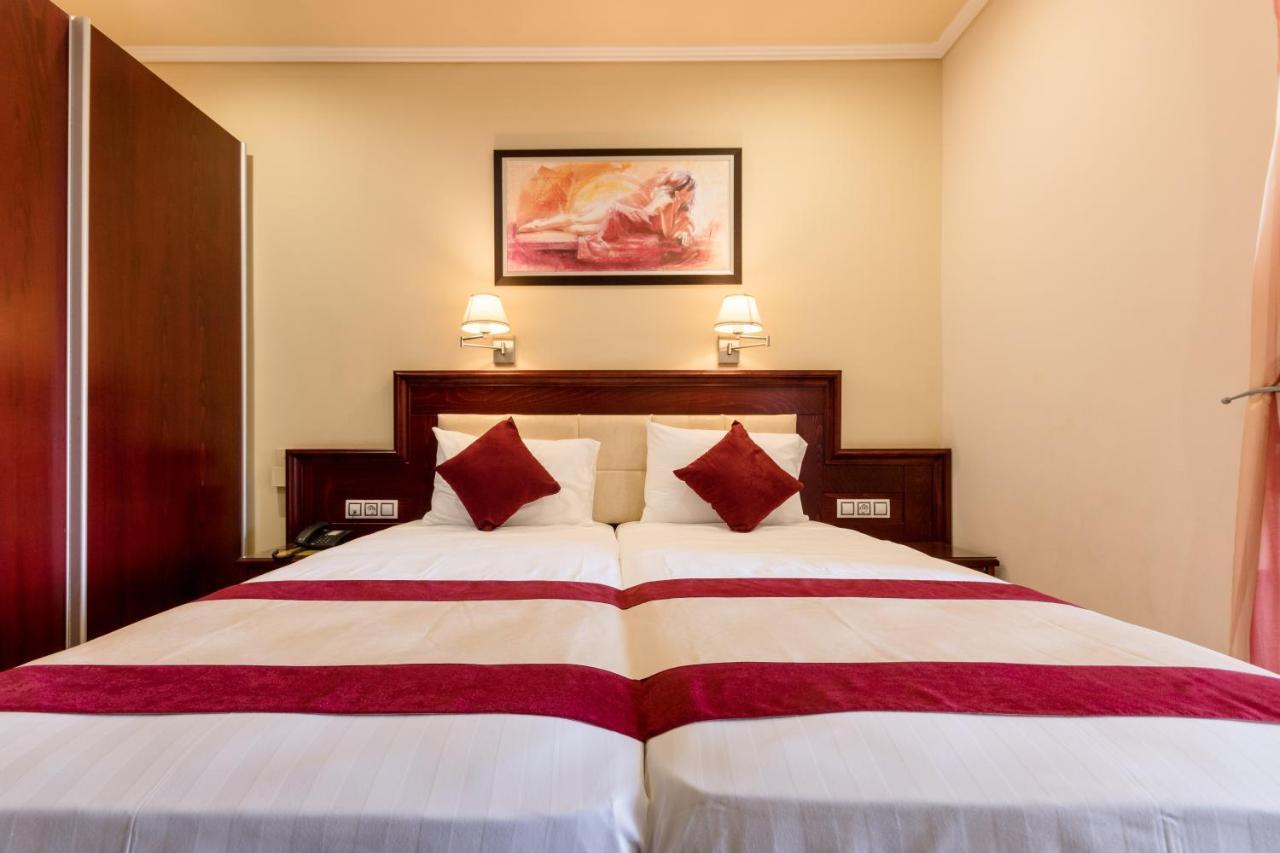 Hotel Villa Nisteri 리메나스 외부 사진
