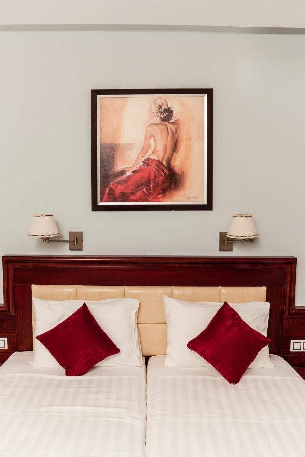 Hotel Villa Nisteri 리메나스 외부 사진