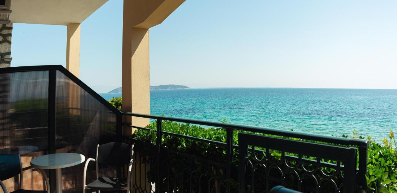 Hotel Villa Nisteri 리메나스 외부 사진