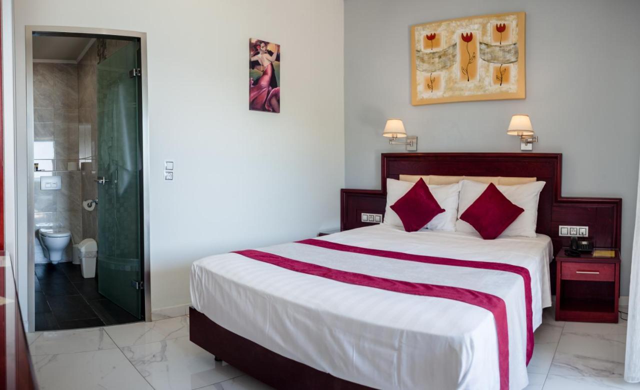 Hotel Villa Nisteri 리메나스 외부 사진